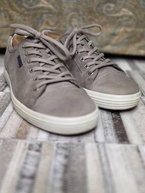 Men's Ecco Soft 7 Sneakers.  Size US 9M 43 EU Taupe. EUC